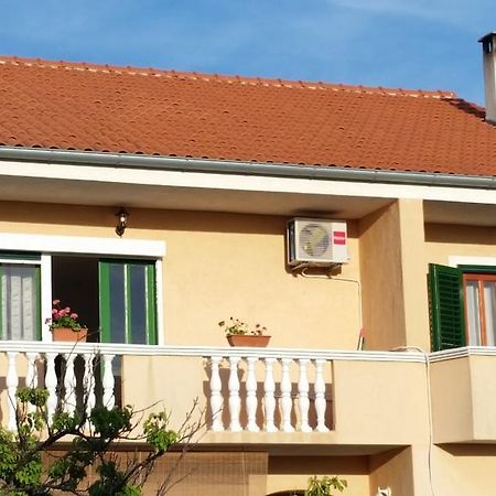 Apartments Dano Sukošan Exterior foto